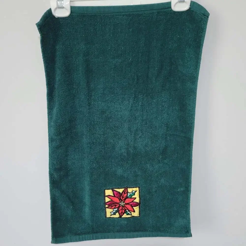 Vintage Christmas Towel Set Of 2 Bath Hand Green Poinsettia Embroidered Cotton
